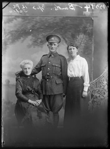 Portrait of an unidentified soldier and two unidentified women [inscribed Banks], 1916- 1917, Wellington. Berry & Co. Purchased 1998 with New Zealand Lottery Grants Board funds. Te Papa
