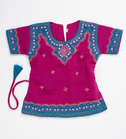 Shirt for Ghagra choli (Indian outfit), circa 2009, maker unknown. Gift of Aariel Naidu, 2012. Te Papa (GH017623)