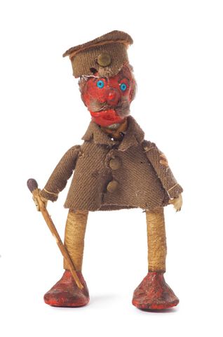 Soldier doll, 1916, New Zealand, by Dorothy Broad. Gift of the Abraham family in memory of Dorothy Broad, 2009. © Te Papa. CC BY-NC-ND licence. Te Papa (GH016401)
