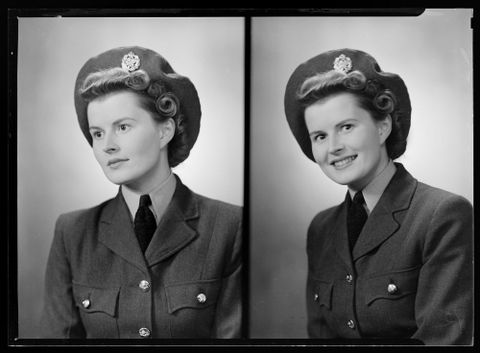 Mrs John Addison (WAAF), 1944. By Spencer Digby Studios. Half-plate negative. Te Papa, B.057959