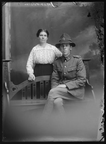 Anderson, Marion and William, circa 1918, Wellington. Berry & Co. Purchased 1998 with New Zealand Lottery Grants Board funds. Te Papa