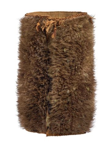 Kahu kiwi (kiwi feather cloak), 1850-1900, New Zealand. Maker unknown. Purchased 1985. Te Papa