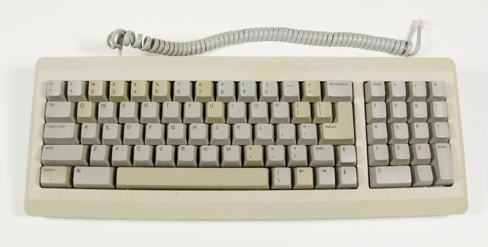 Macintosh Plus keyboard | Collections Online - Museum of New